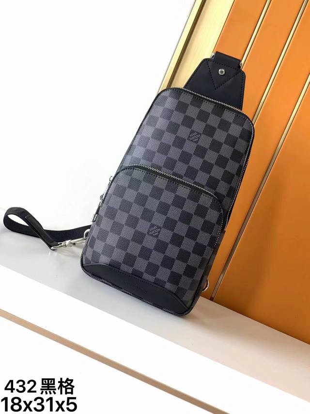 Chest Bag, 432 Black Check #Top-Grade Authentic Single This Size Is Just Right,