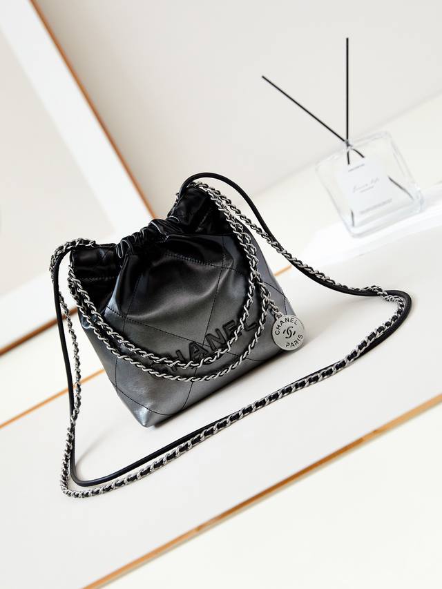 24S New Arrival Gradient Silver-Black Mini 22 Bag The Chick Yellow Color Is Abso