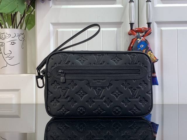 Top-Tier Authentic Special Offer Pochette Kasai Clutch Bag M14910 Black Striped