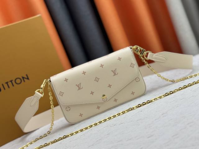 M14968 Original Version. This Pochette F Licie Chain Bag Is Part Of The Spring I