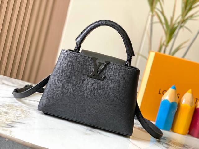Upgrade Edition M25256 Black This Capucines Large Handbag Features A Matte Tauri