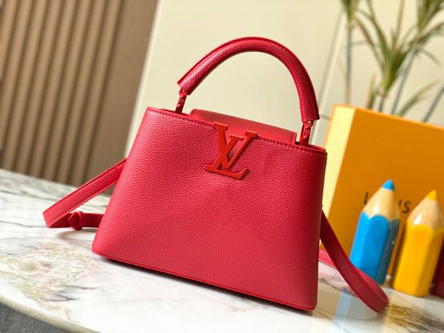 Upgrade Edition M25256 Red This Capucines Large Handbag Features Matte Taurillon