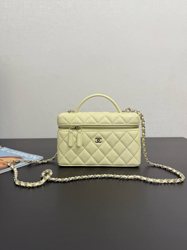 Genuine Leather, In Stock. 25C Lp Box Bag With A Light Gold Buckle And Alligator