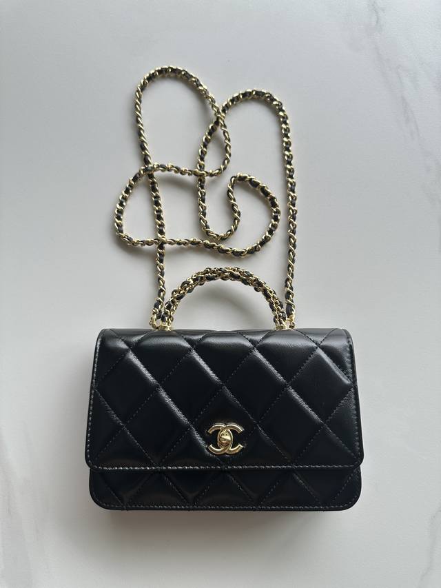 Brand: Chanel Model: A P5420 Description: Authentic Quality, A Classic Masterpie
