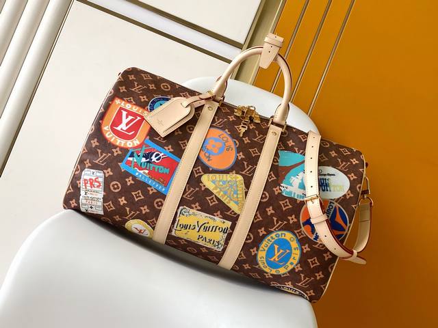 M15042 This 163C01 Dynamic Chip Keepall Bandouli Re 50 Travel Bag Features Monog