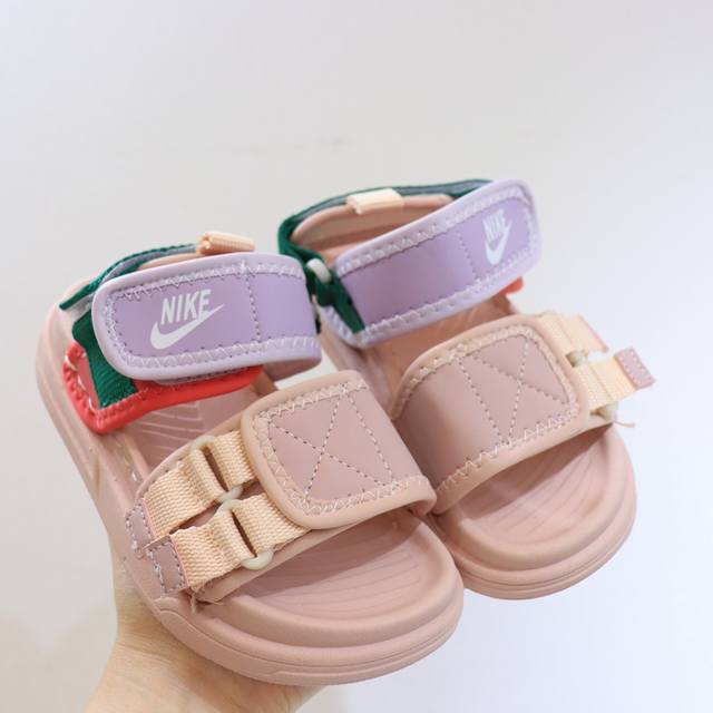 Nk Soft-Soled Velcro Sandals Leather-Look Nylon Composite Upper, A Uniquely Styl