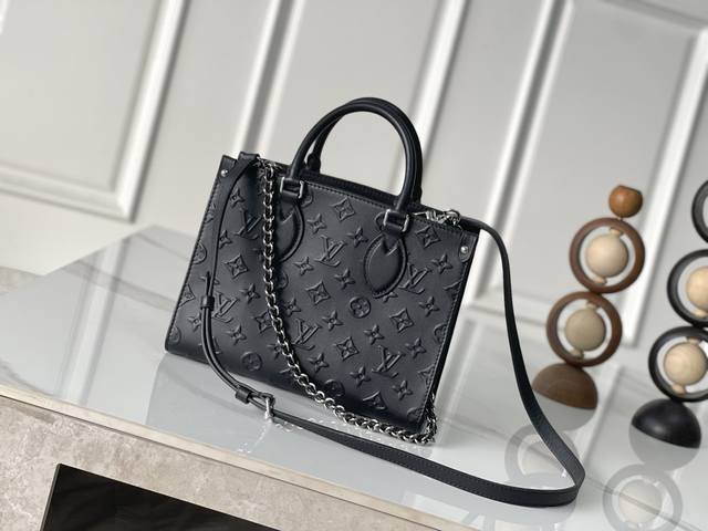 Top-Grain Leather, Premium Original M14576 Top-Grain Leather 163C01 Dynamic Code