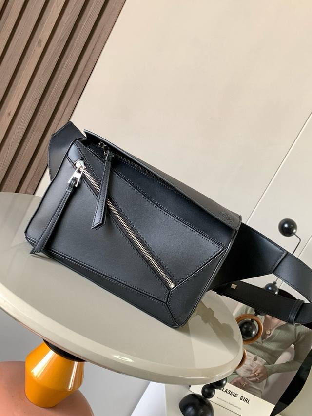 Small Classic Leather Puzzle Waist Bag Rectangular Shape And Precise Cutting Tec