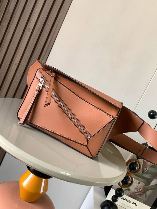 Small Classic Cowhide Leather Puzzle Waist Bag The Rectangular Shape And Precise