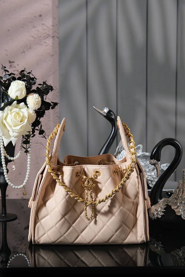 Early Spring Runway Collection Size: ** Apricot 25C Early Spring Runway Collecti
