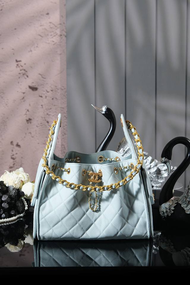 Early Spring Runway Collection Size: ** Original Leather Light Blue 25C Early Sp
