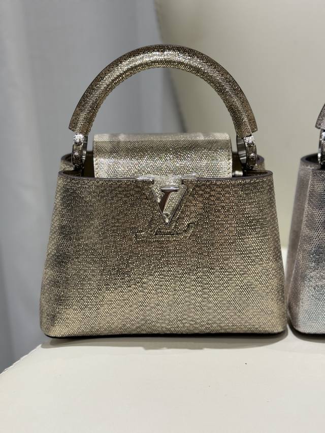 V21Cm Imported Sand Snake Skin, Lined With Genuine Goatskin. So Exquisite! The W