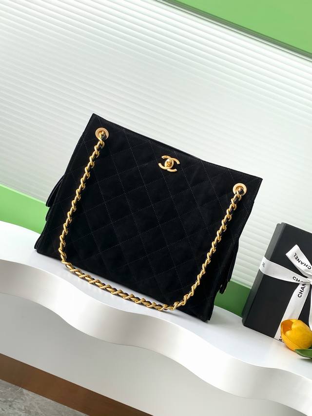 25C Leather Shopping Bag With Matte Finish Chanel Hobo Underarm Bag Hippie Under