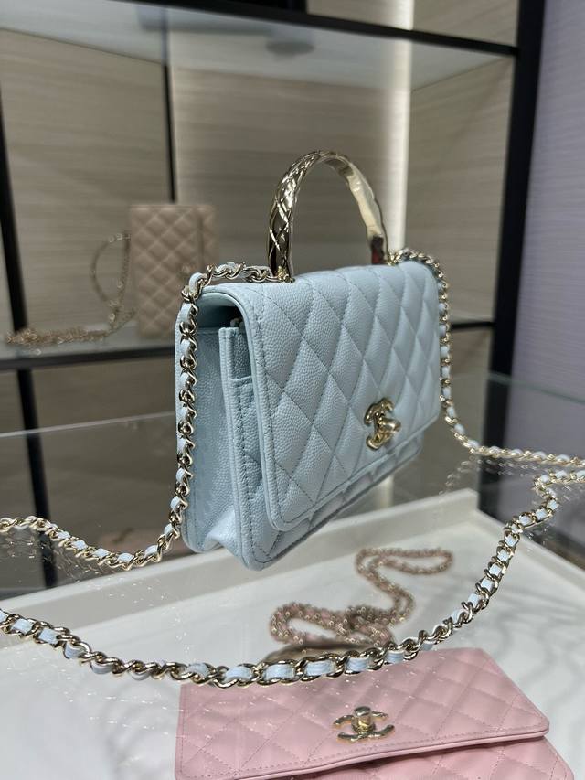 Chanel 25S New Handle Woc Coco Crush Diamond-Quilted Handle Soft Calfskin A P595