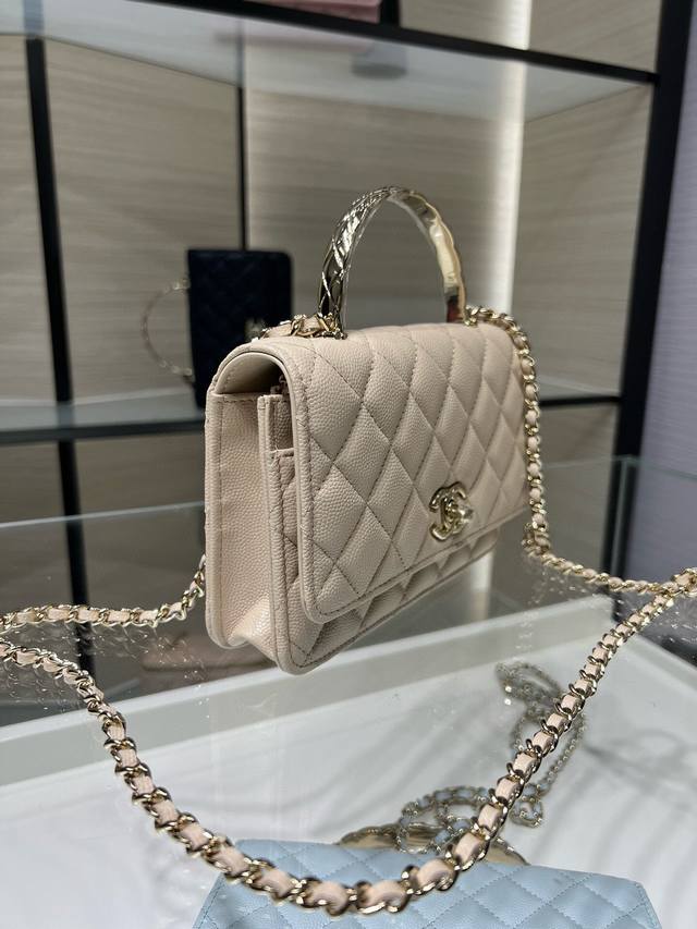 Chanel 25S New Handle Woc Coco Crush Diamond Quilted Handle Soft Calfskin A P595