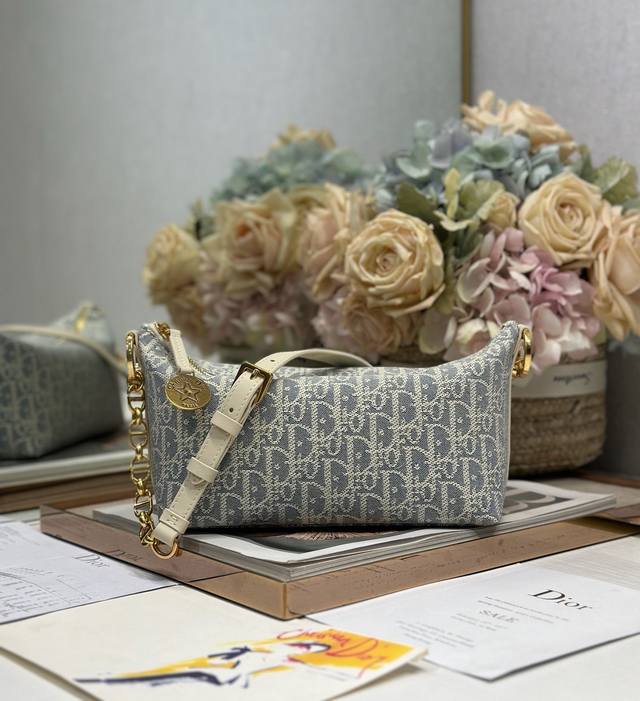 Top-Quality Original Diorstar Hobo Chain Handbag In Gray Denim. This Diorstar Ho
