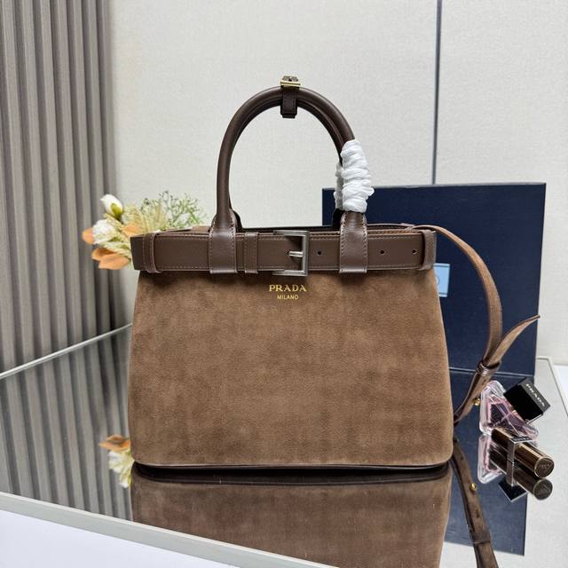 Authentic Grade Top-Quality Original Order New Arrival Small Size Satin Leather