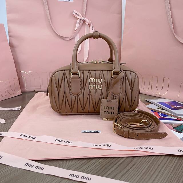 Authentic Grade New Version: 5Bb142, Miu's New Bowling Bag, Featured On The Offi