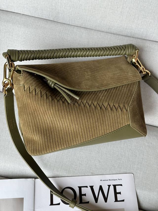 Genuine Leather Loewe Autumn/Winter Olive Green Small Calf Leather Puzzle Handba