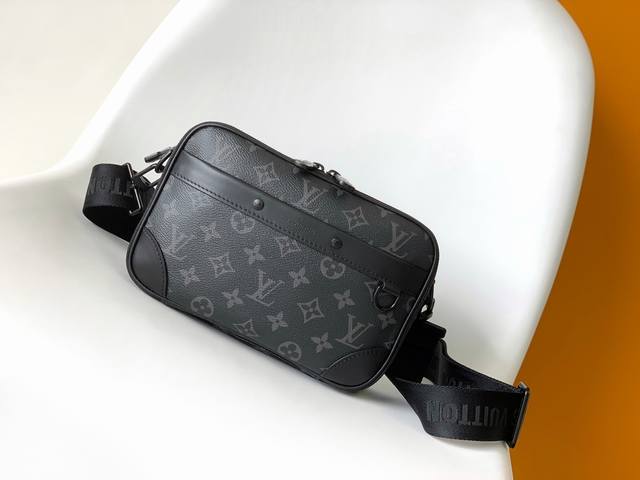 Premium Original Men's Messenger Bag Series Alpha Messenger Bag This Alpha Messe