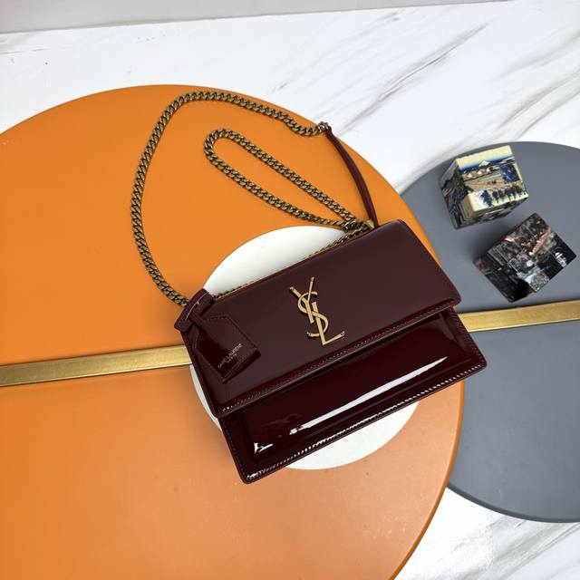 Pomegranate Red Lacquered Leather, Antique Gold #Classic Luxurious Glossy Lacque