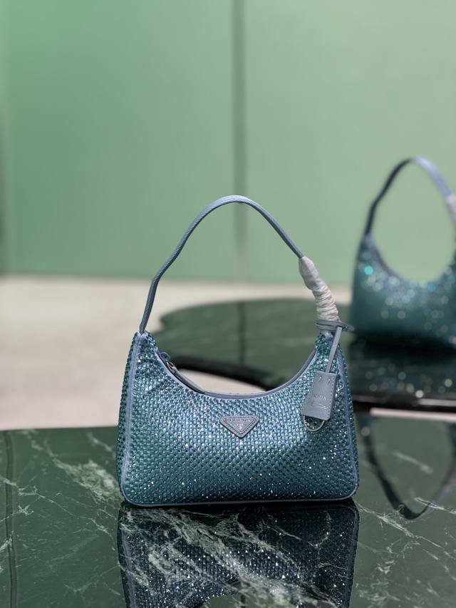 Hobo Full-Diamond Underarm Bag Hobo Series New Shimmering Diamond Design The Mos