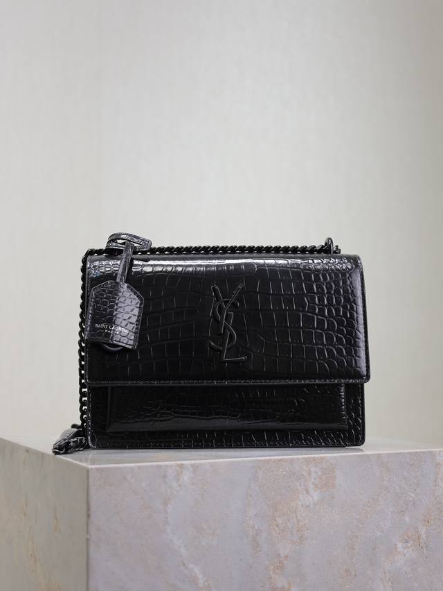 Black Crocodile Pattern With Black Buckle Sunset 22Cm_ The Timeless Classic Suns