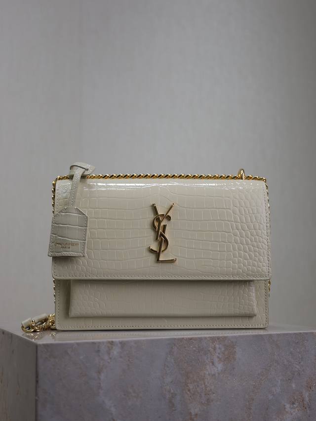 White Crocodile Pattern With Gold Buckle Sunset 22Cm The Timeless Classic Sunset