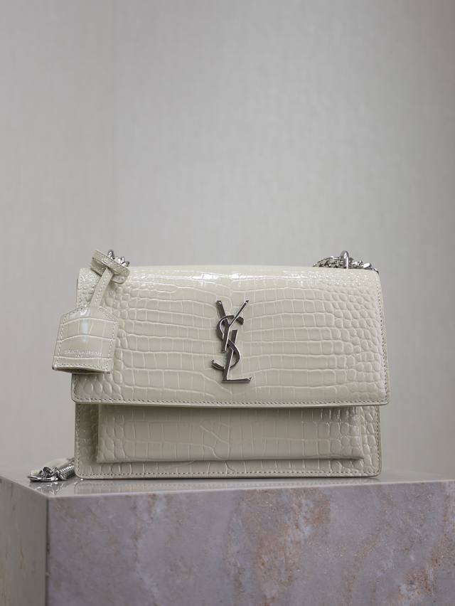 White Crocodile Pattern With Silver Buckle Sunset 22Cm_ The Timeless Classic Sun