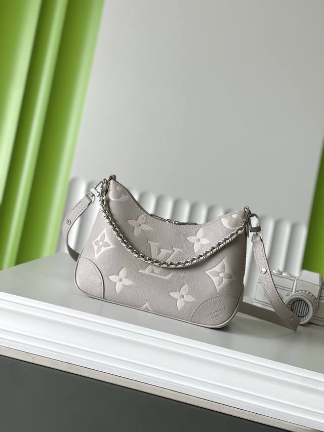 M14211 29 16 9.5 Boulogne Full-Leather Horn Bag