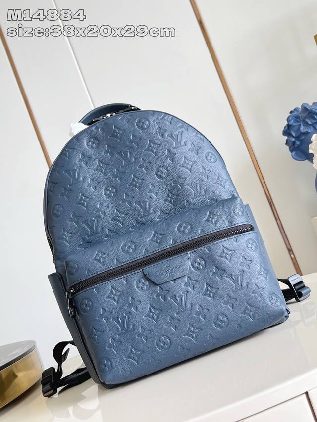 Top-Tier Authentic Replica M14884 This Discovery Small Backpack Is Crafted From