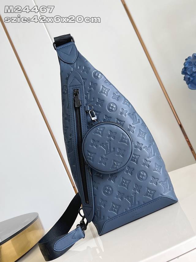 Top-Tier Authentic Replica M24467 This Duo Shoulder Bag Is Crafted From Soft Cal