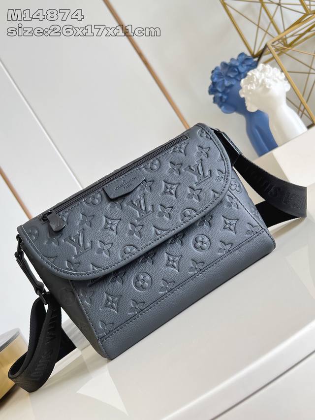 Top-Tier Authentic Replica M14874 This Vibrant Pulse Messenger Messenger Bag Com