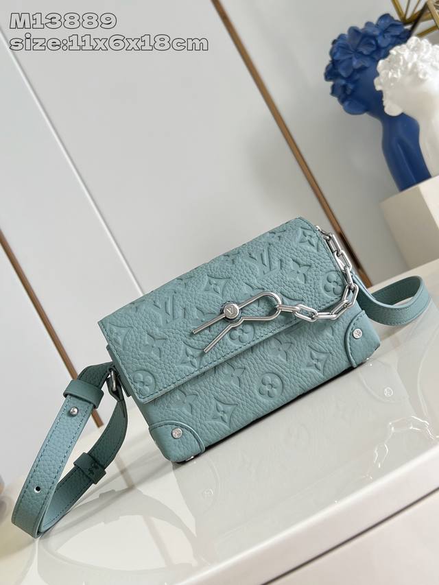 Top-Tier Authentic Replica M13889 This Steamer Mini Handbag Is Crafted From Taur