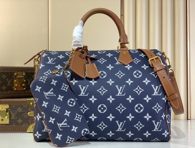 Top-Tier Authentic Replica Exclusive Real-Shot Speedy P10 Bandouli Re40 Handbag