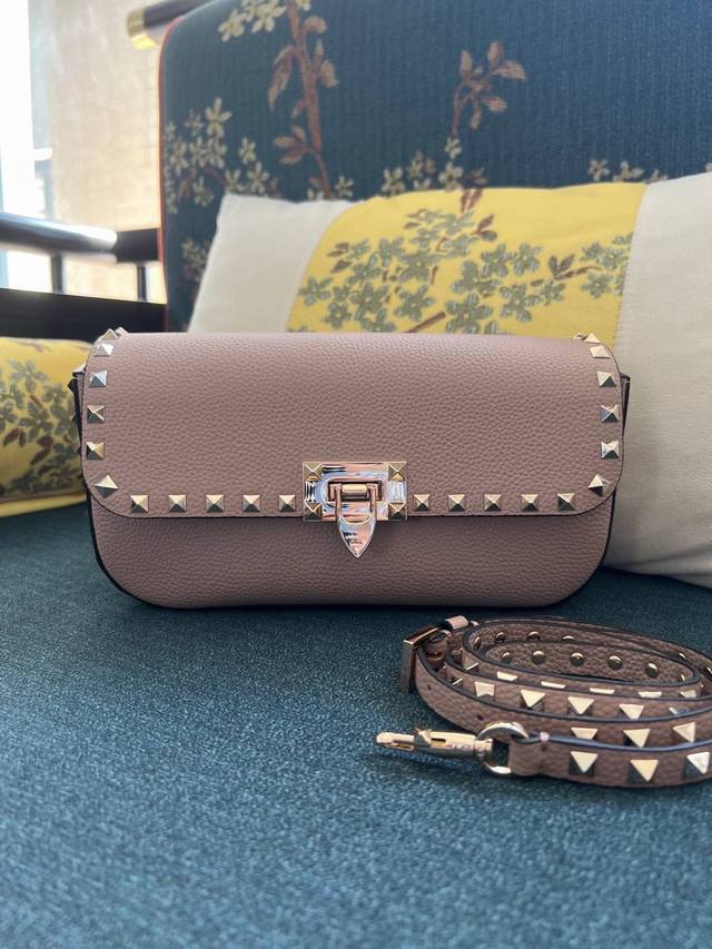 Model: 2070 Garavani Rockstud Grained Calfskin Handbag With Signature Hook Clasp