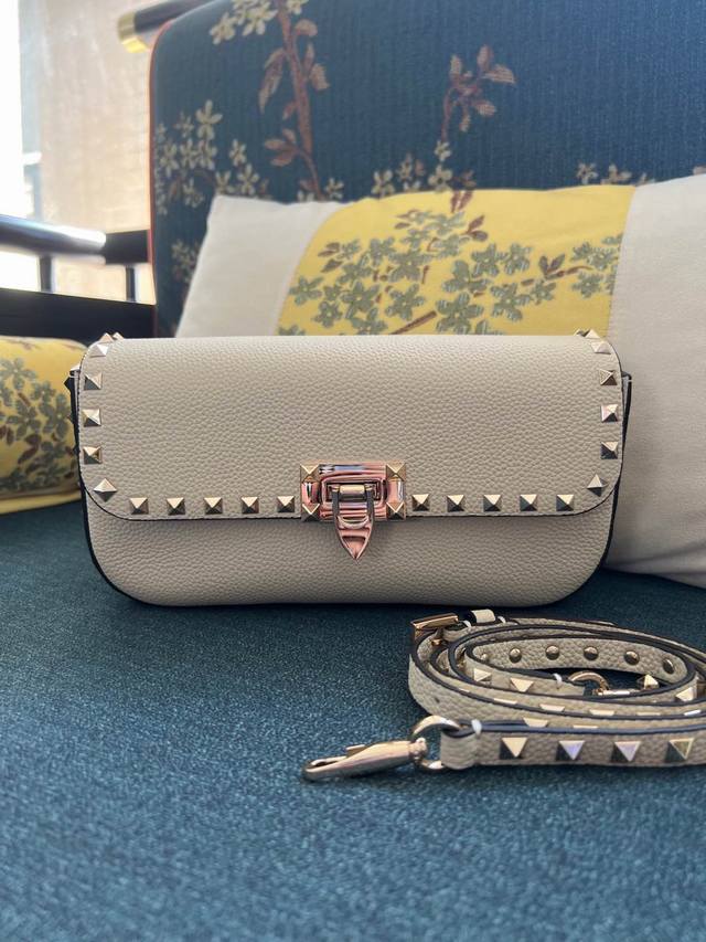 Model: 2070 Garavani Rockstud Grained Calfskin Handbag With Signature Hook Closu