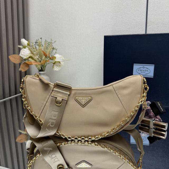 Top-Quality Original Design New Moon-Shaped Bag 1Bh222 Multi-Functional Crossbod