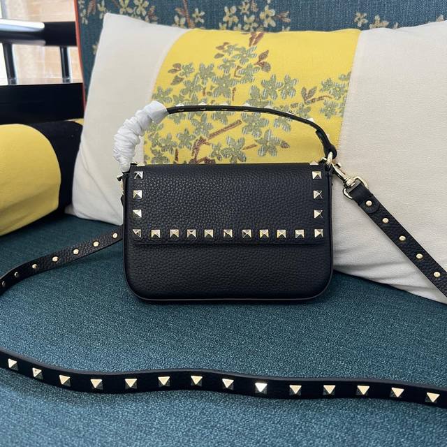 Model: 4007 Garavani Grained Calfskin Handbag With Stud Details. Thanks To Its S