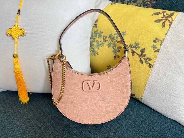 Model: 0069 Vlogo Signature Mini Glossy Calfskin Hobo Handbag With Adjustable Ch