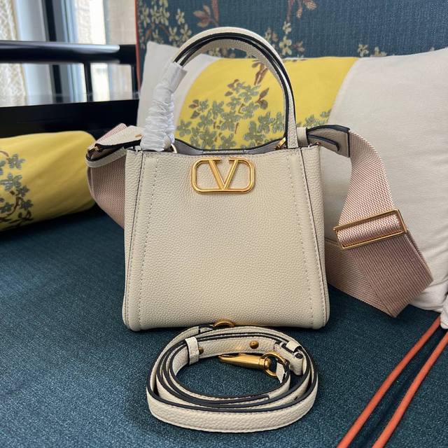 Small Size Model: 2089S Garavani Alltime Small Grained Calfskin Handbag With Met