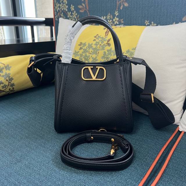Small Size Model: 2089S Garavani Alltime Small Grained Calfskin Handbag With Met