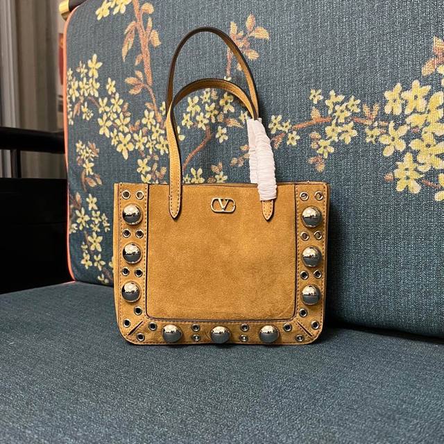 Model: Small Garavani Nellcte Small Grained Calfskin Handbag, Adorned With Spher