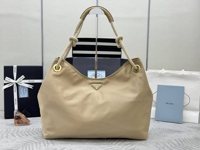 New Tote Bag 1Bc244 Large Shopping Bag Camel Brown This Recycled Nylon Bag Is In
