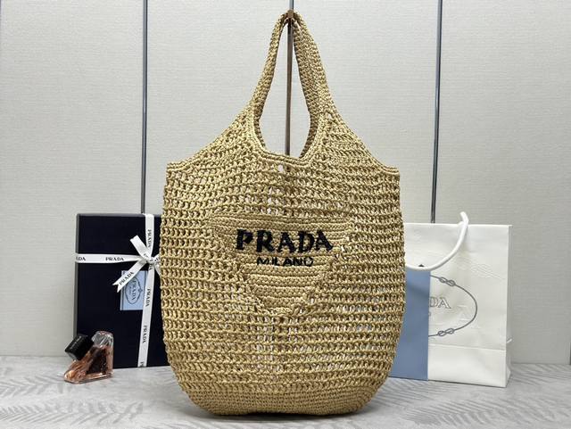 New Large Raffia Tote Bag 1Bg424 This Tote Bag Is Made Of Raffia Fiber With A So