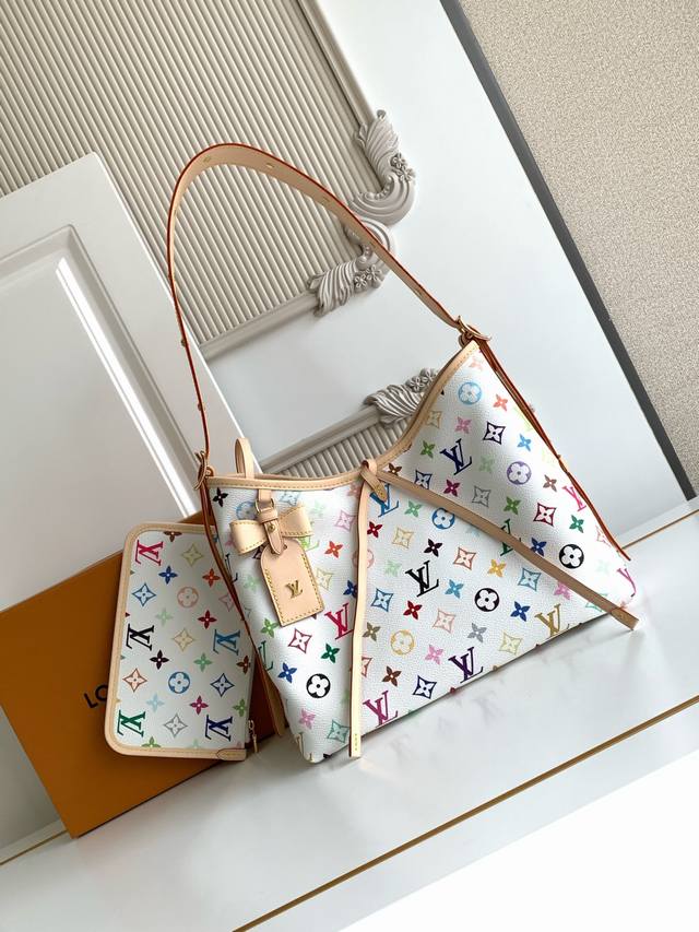 Super Dynamic Chip This Small Handbag Is From The Louis Vuitton Takashi Murakami