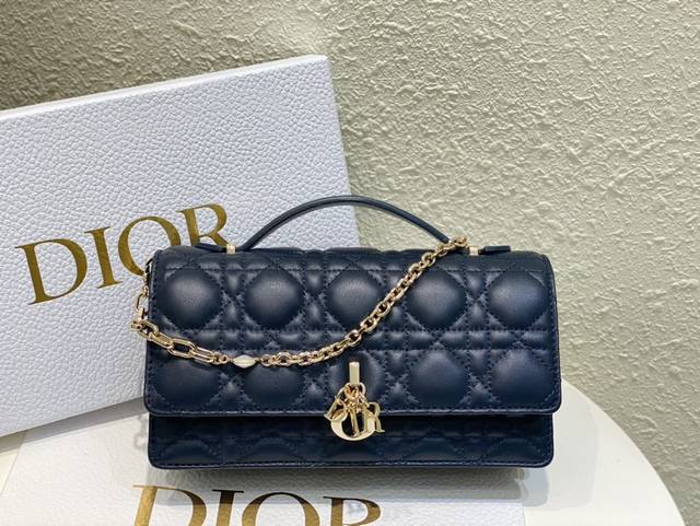 Genuine High Version Night Sky Blue Spot Brick Cabinet Latest Pearl Chain Clutch