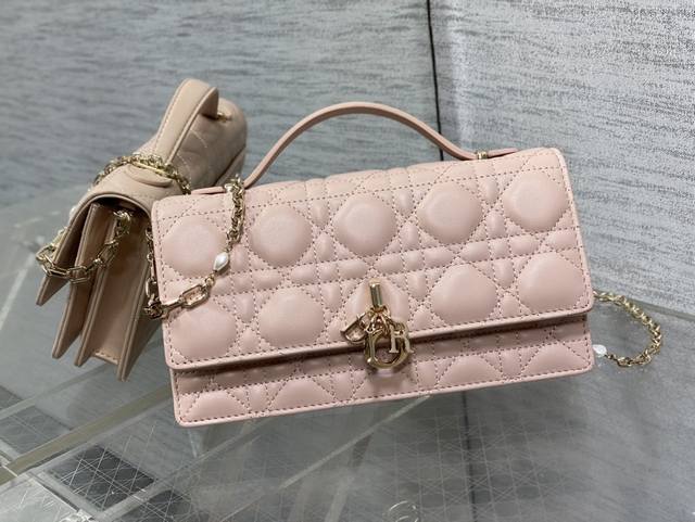 Genuine High Version Light Pink Spot Brick Cabinet Latest Pearl Chain Clutch Bag