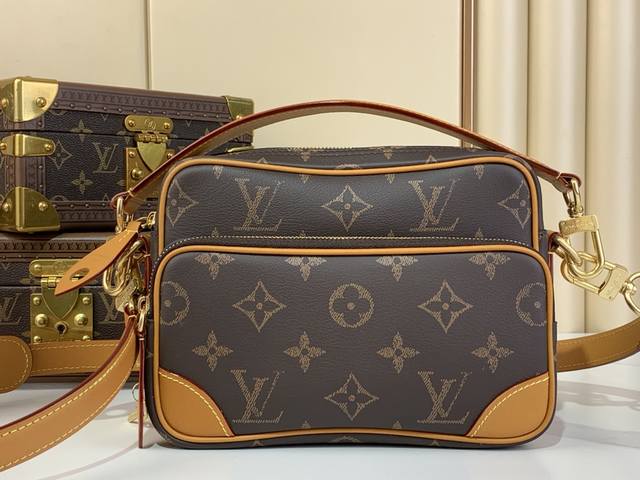 Top Original M14025 Old Flower Full Leather Retro Men's Messenger Bag Nil Messen