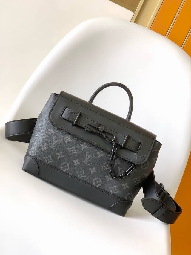 Top Original M46953 This Steamer Small Handbag Combines Modern Ingenuity With Tr